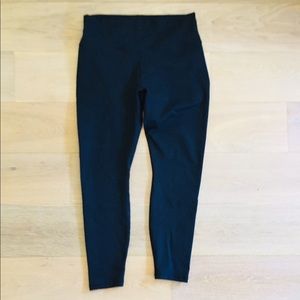 Fabletics High Waisted Power Hold Leggings - Short